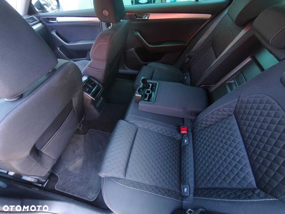 Skoda Superb 1.5 TSI Ambition DSG - 20