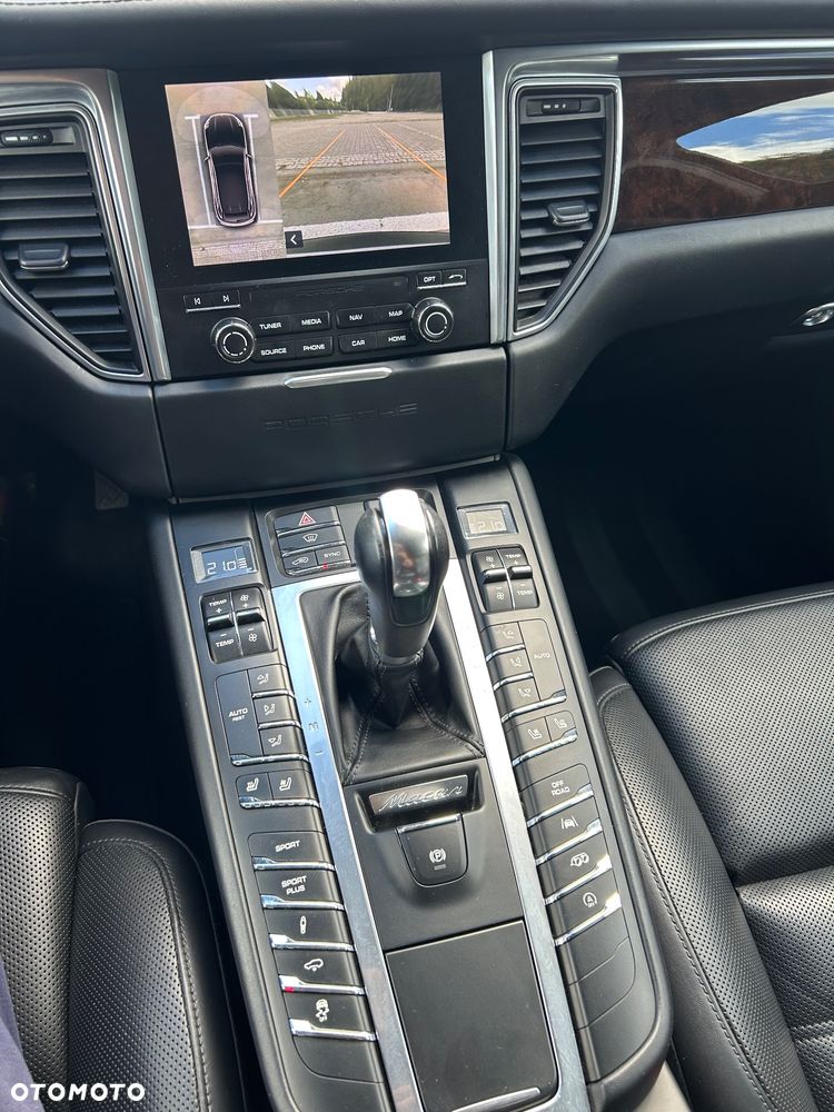 Porsche Macan - 23