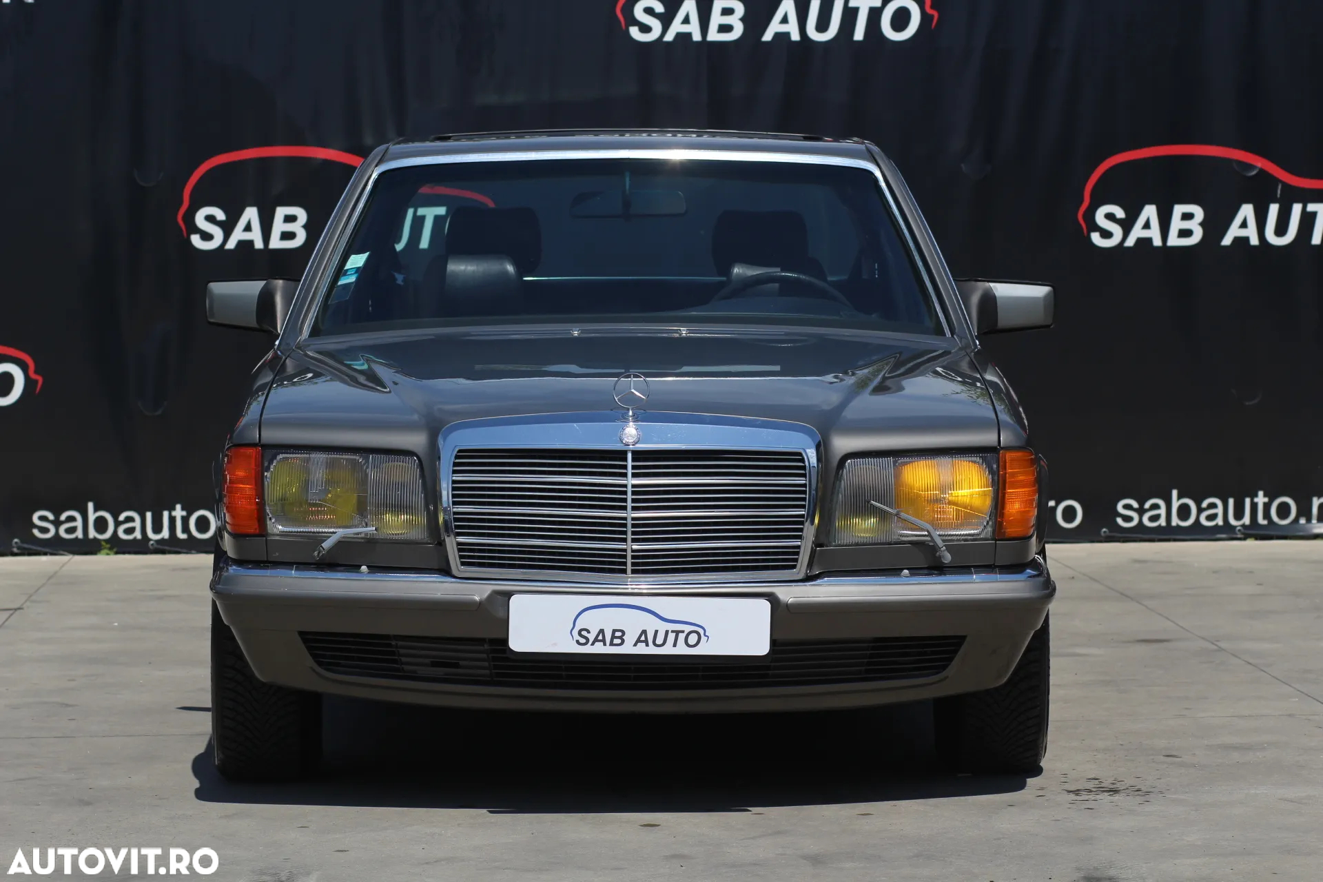 Mercedes-Benz - 3