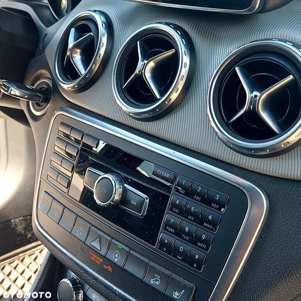 Mercedes-Benz GLA - 19
