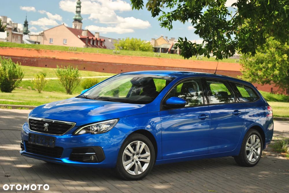 Peugeot 308 1.5 BlueHDi Active Pack Business S&S EAT8 - 5