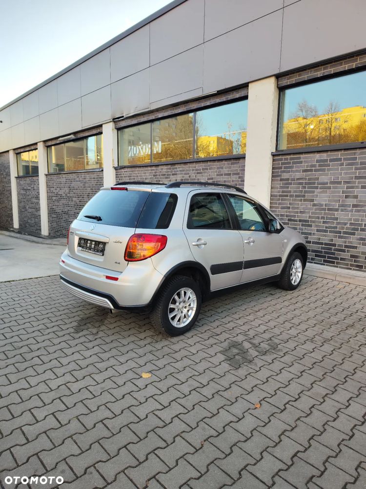 Suzuki SX4 1.6 VVT 4x4 Comfort - 5