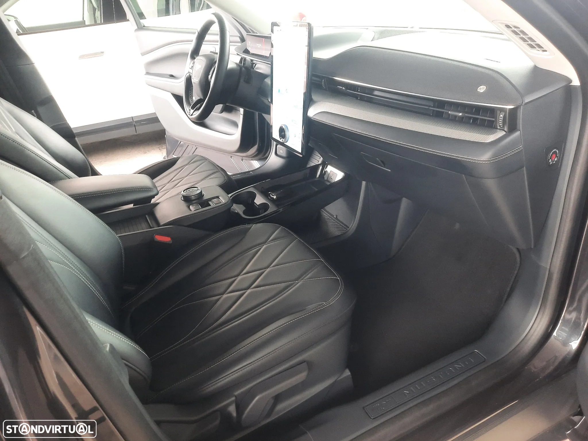 Ford Mustang Mach-E 98.7 kWh Premium - 42