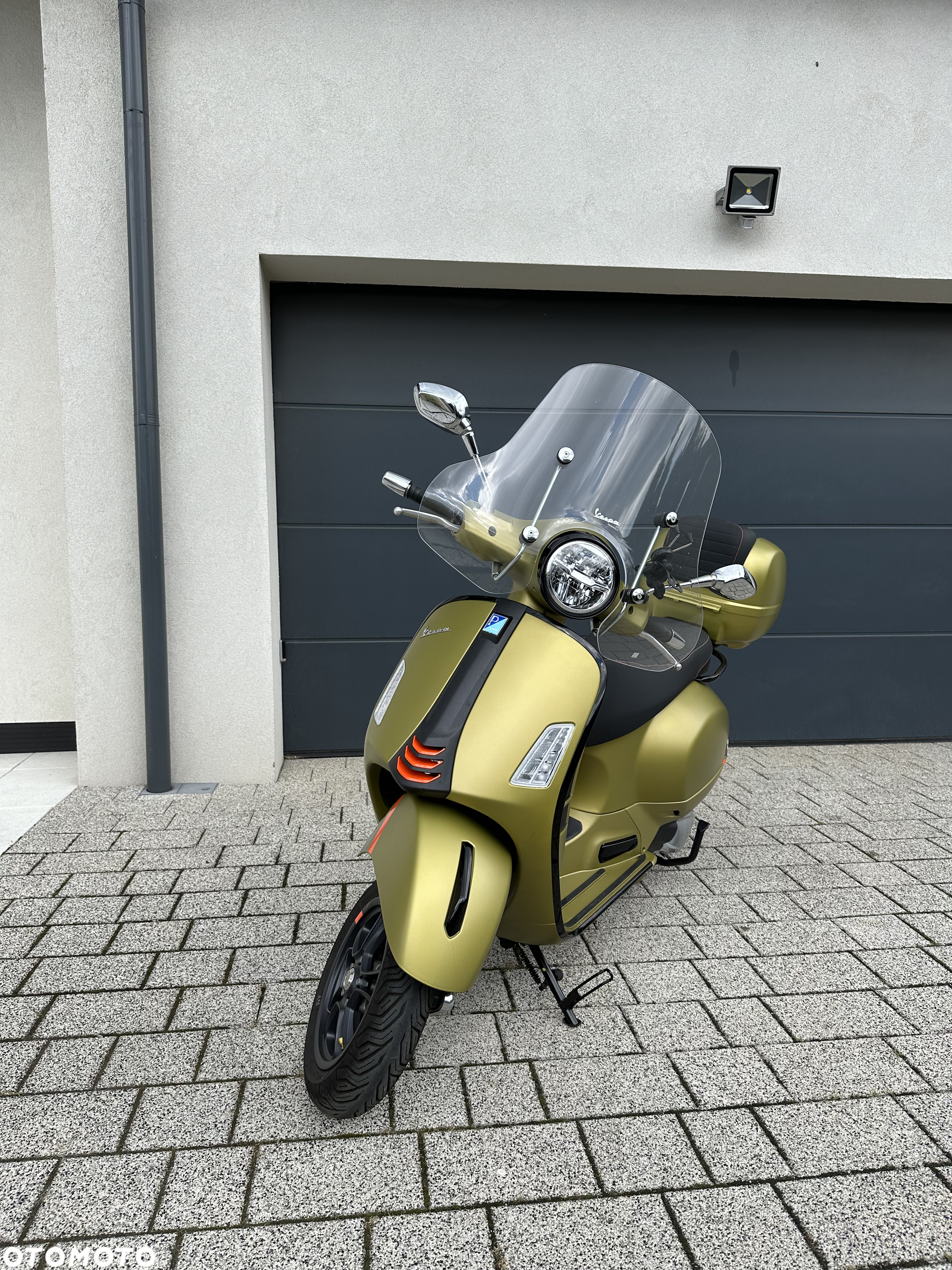 Vespa GTS - 2