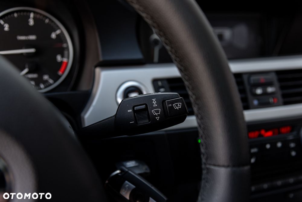 BMW Seria 3 - 25