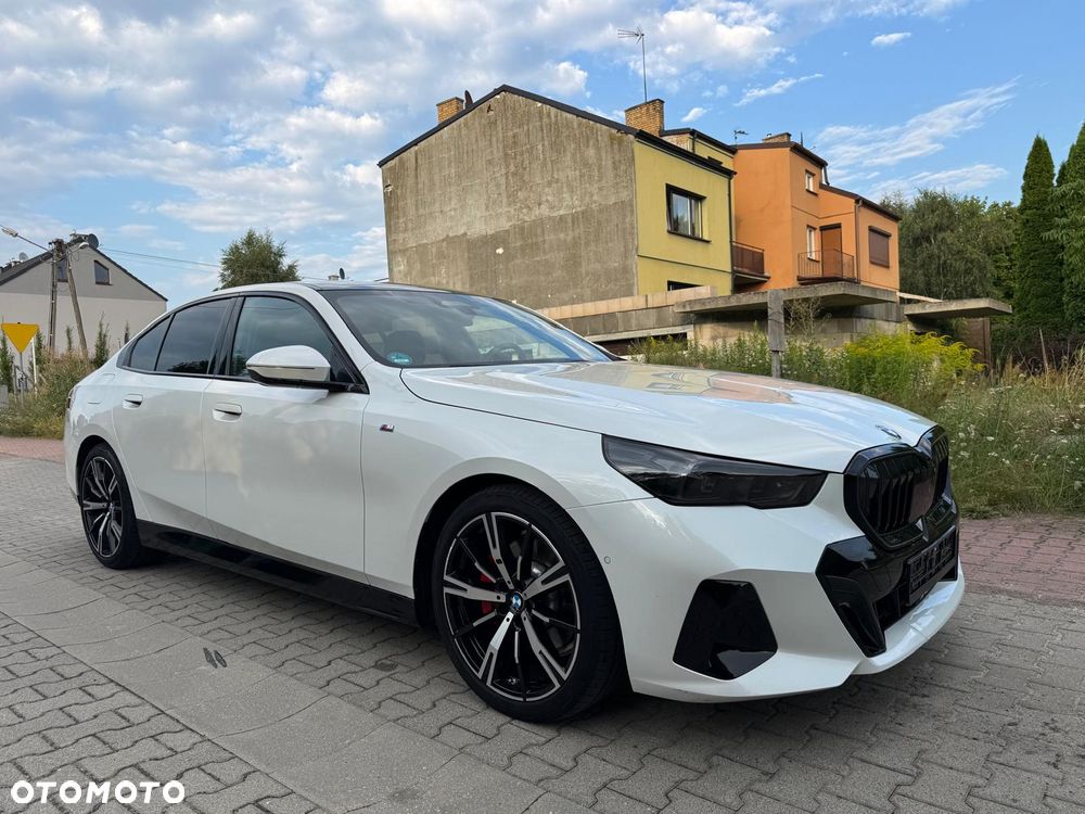 BMW Seria 5 520d xDrive mHEV M Sport - 1