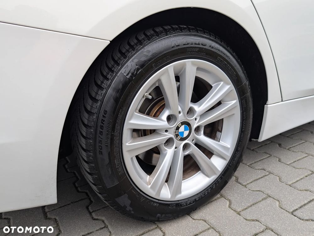 BMW Seria 3 - 34