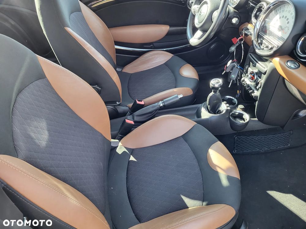 MINI Cooper Brick Lane - 14