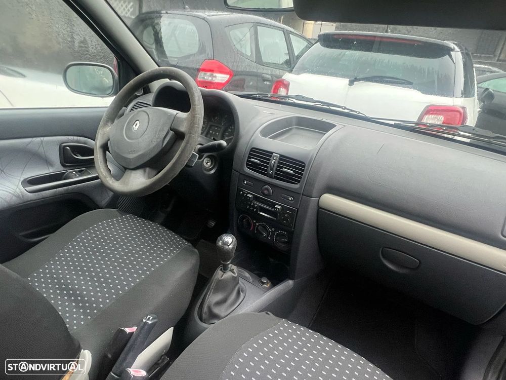 Renault Clio 1.5 dCi Authentique - 6
