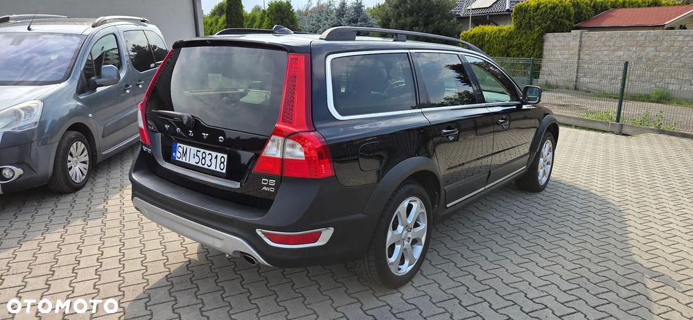 Volvo XC 70 D5 AWD Momentum - 5