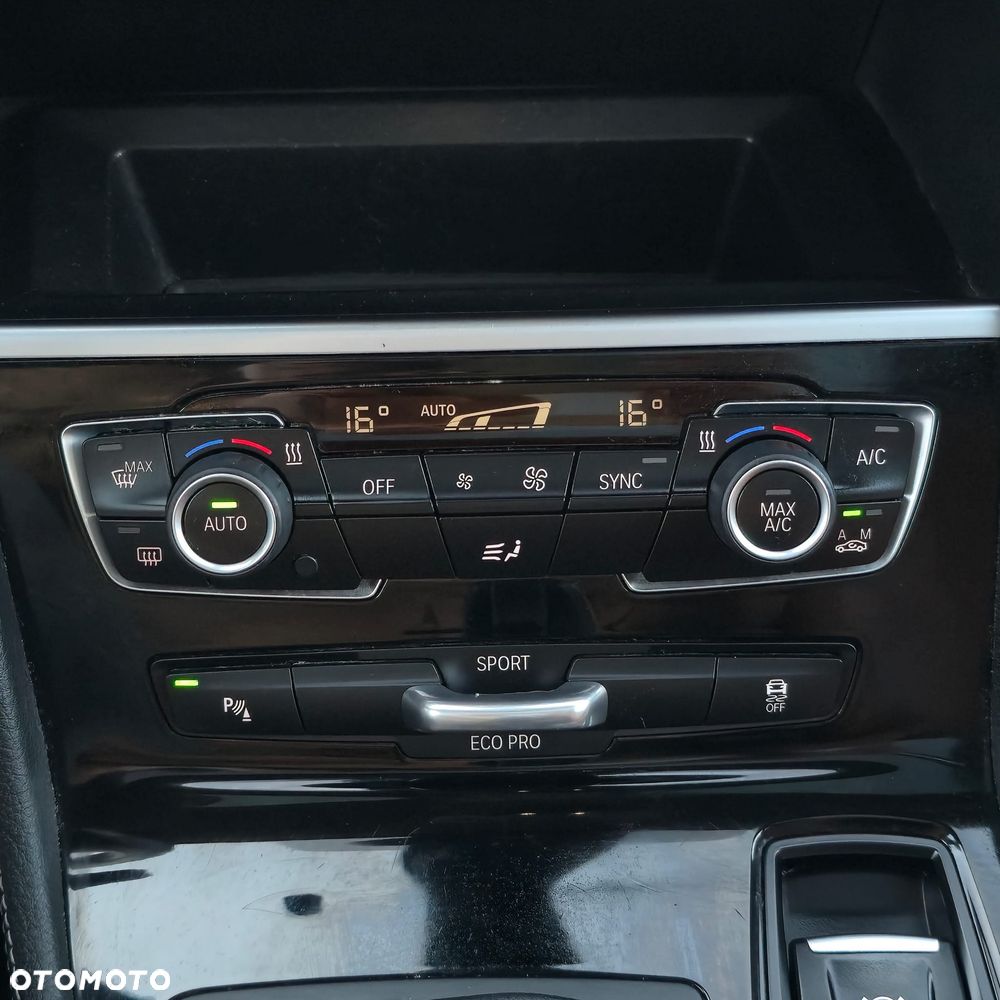 BMW Seria 2 220d xDrive Sport-Aut M Sport - 31
