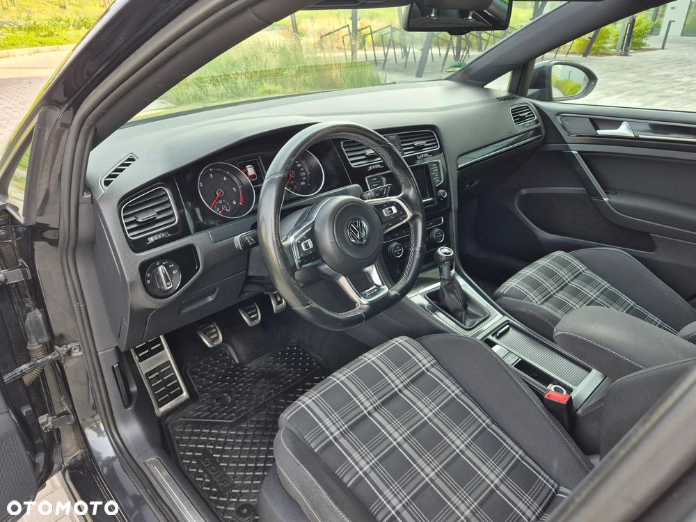 Volkswagen Golf GTD (BlueMotion Technology) - 25