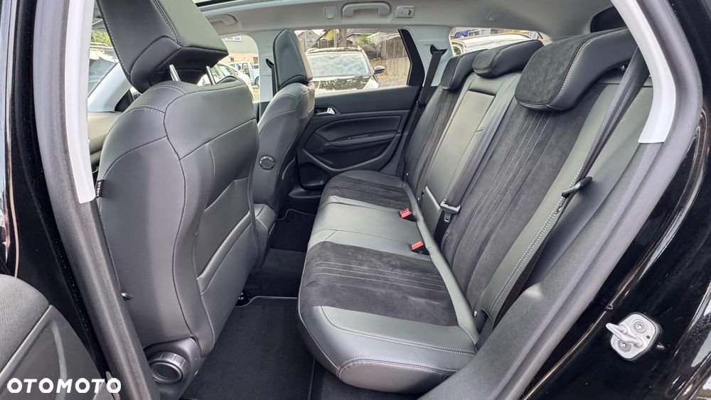 Peugeot 308 2.0 BlueHDi Allure S&S - 17
