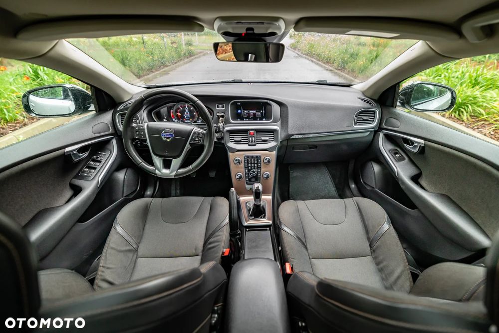 Volvo V40 D2 - 19