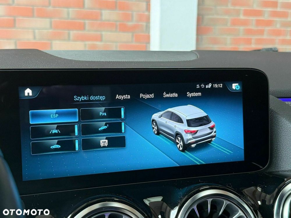 Mercedes-Benz GLA - 22