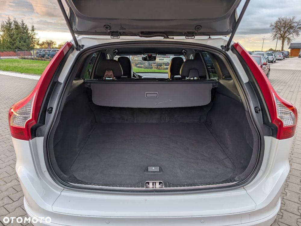 Volvo XC 60 D3 Momentum - 40