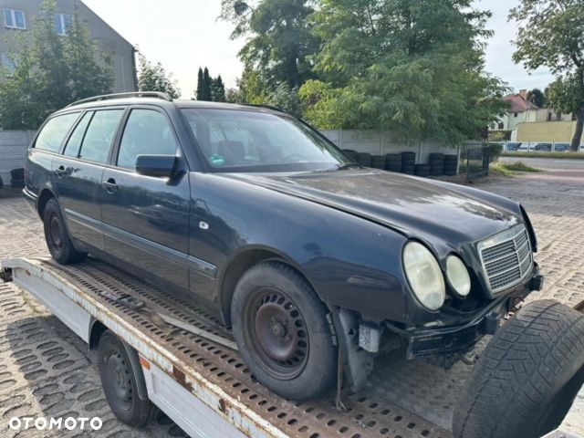 Mercedes-Benz Klasa E - 1