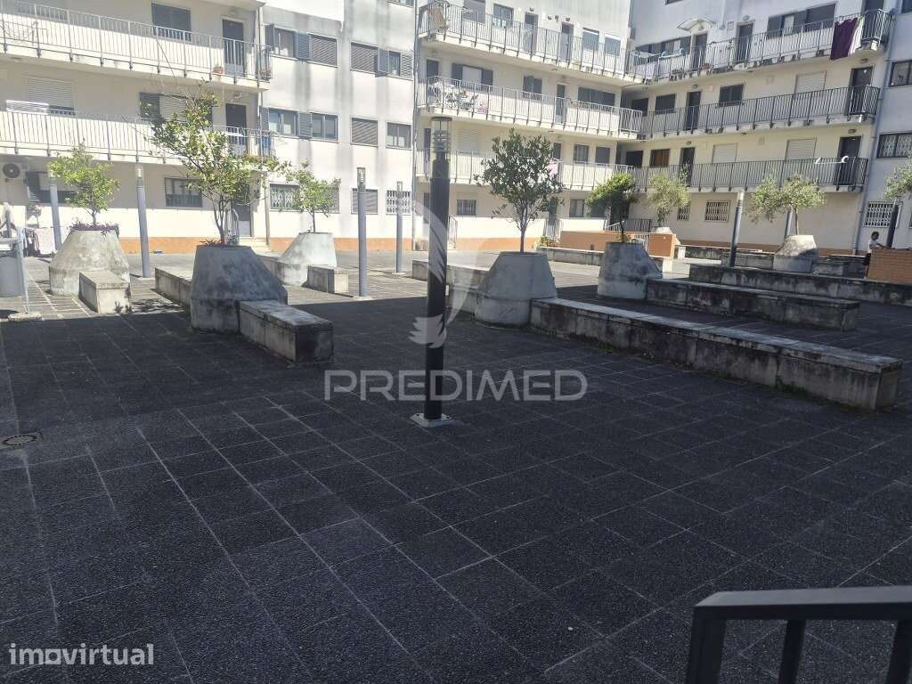Apartamento T2_Garagem_Ameixoeira_Lisboa - Grande imagem: 2/18