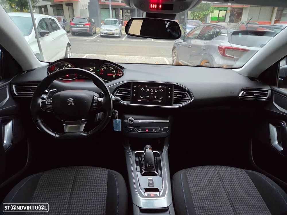 Peugeot 308 PureTech 130 GPF EAT8 Stop & Start Tech Edition - 21