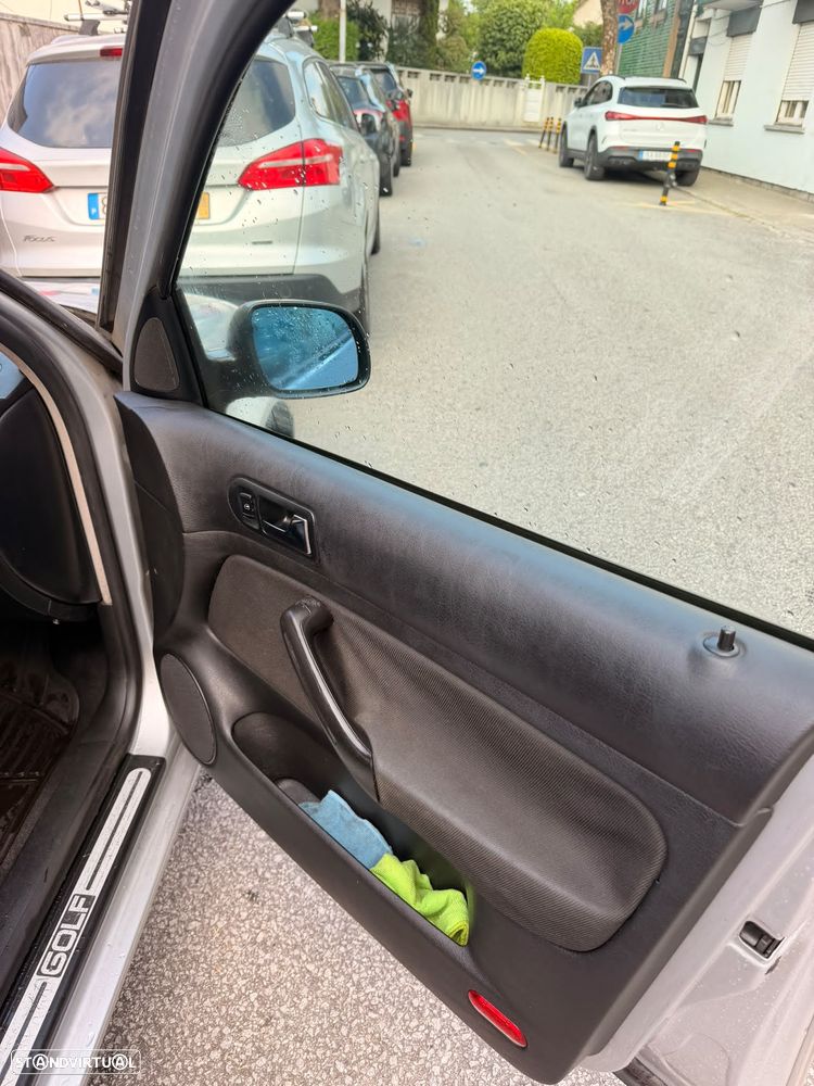 VW Golf 1.4i Confortline AC - 14