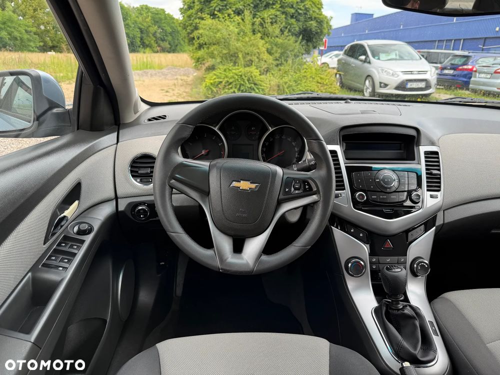 Chevrolet Cruze - 13