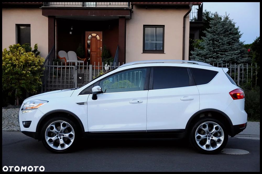 Ford Kuga 2.0 TDCi 4x4 Titanium - 25