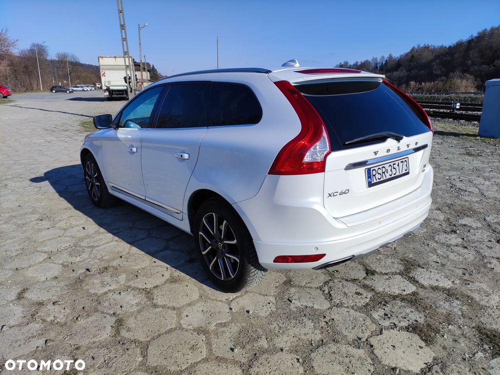 Volvo XC 60 - 4