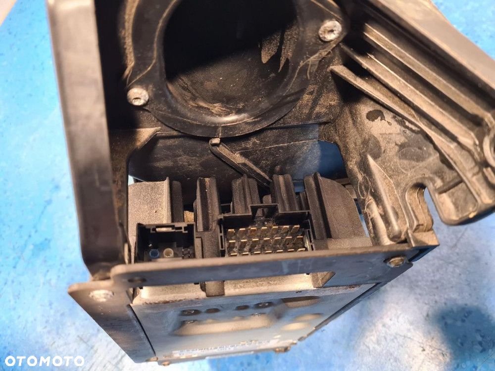 MERCEDES W203 LIFT KOMBI SUBWOOFER A2038207402 - 7