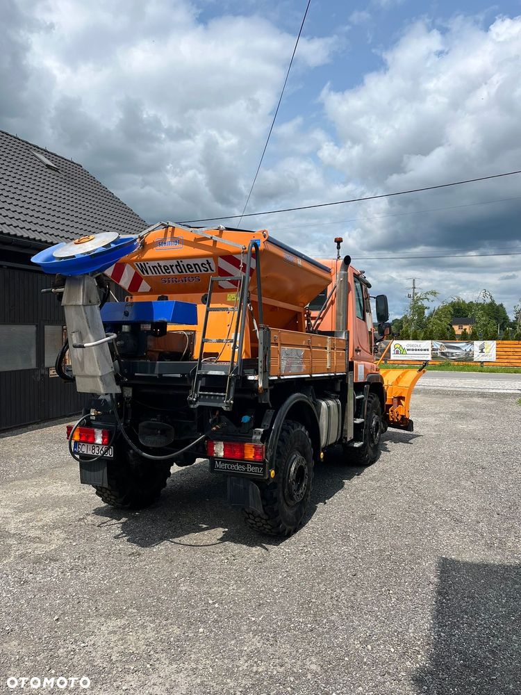 Mercedes-Benz Unimog U400 - 2