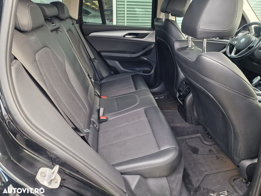 BMW X3 xDrive25d AT Advantage - 24