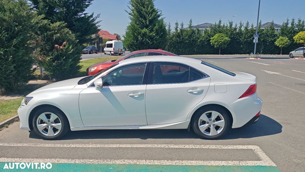 Lexus Seria IS - 15