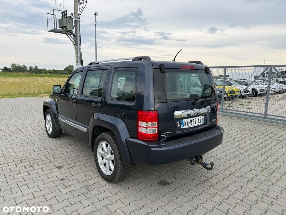 Jeep Cherokee - 8