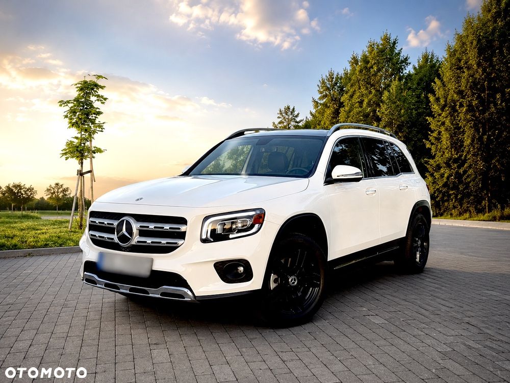 Mercedes-Benz GLB 250 4-Matic 8G-DCT - 3