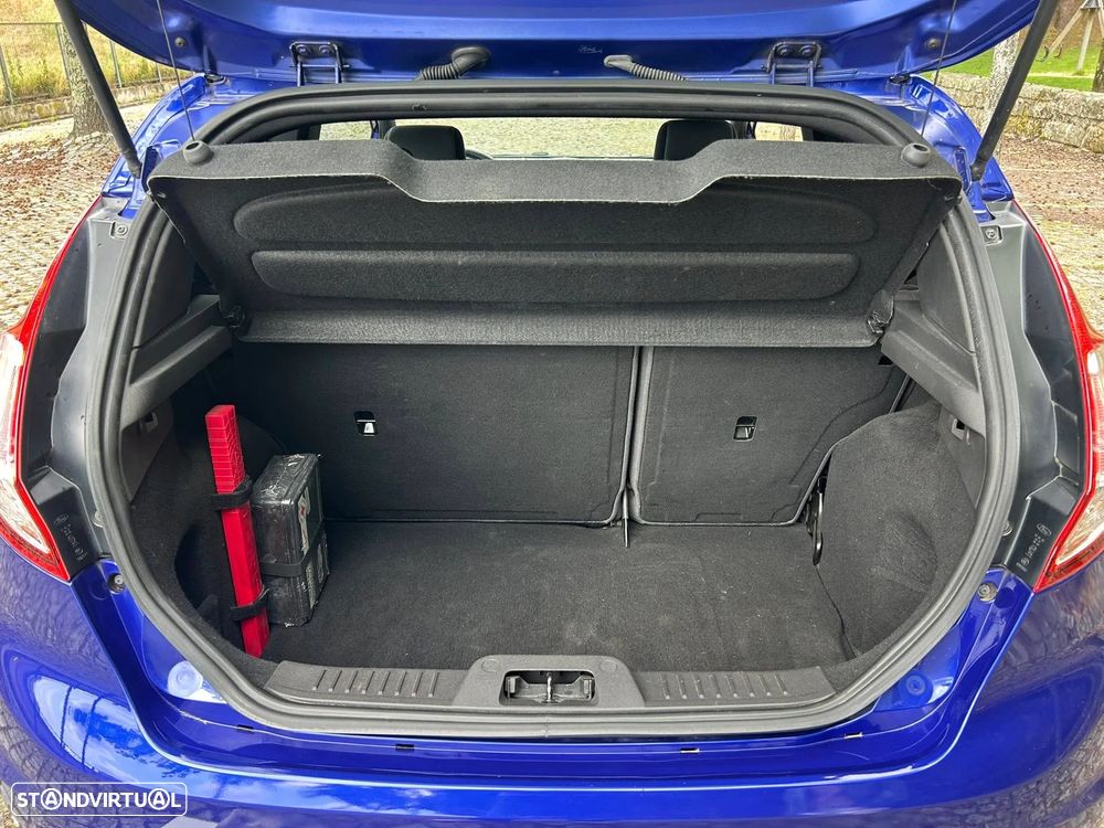 Ford Fiesta 1.6 EcoBoost ST - 17