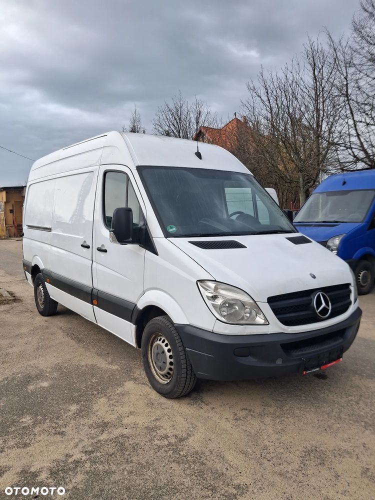 Mercedes-Benz Sprinter - 1