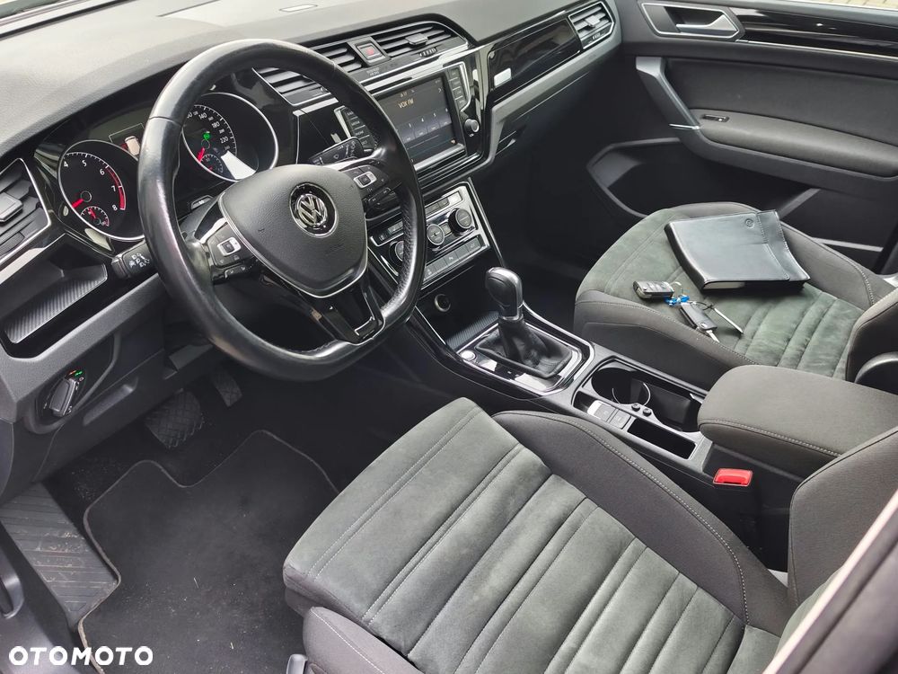 Volkswagen Touran 1.4 TSI (BlueMotion Technology) DSG Highline - 11