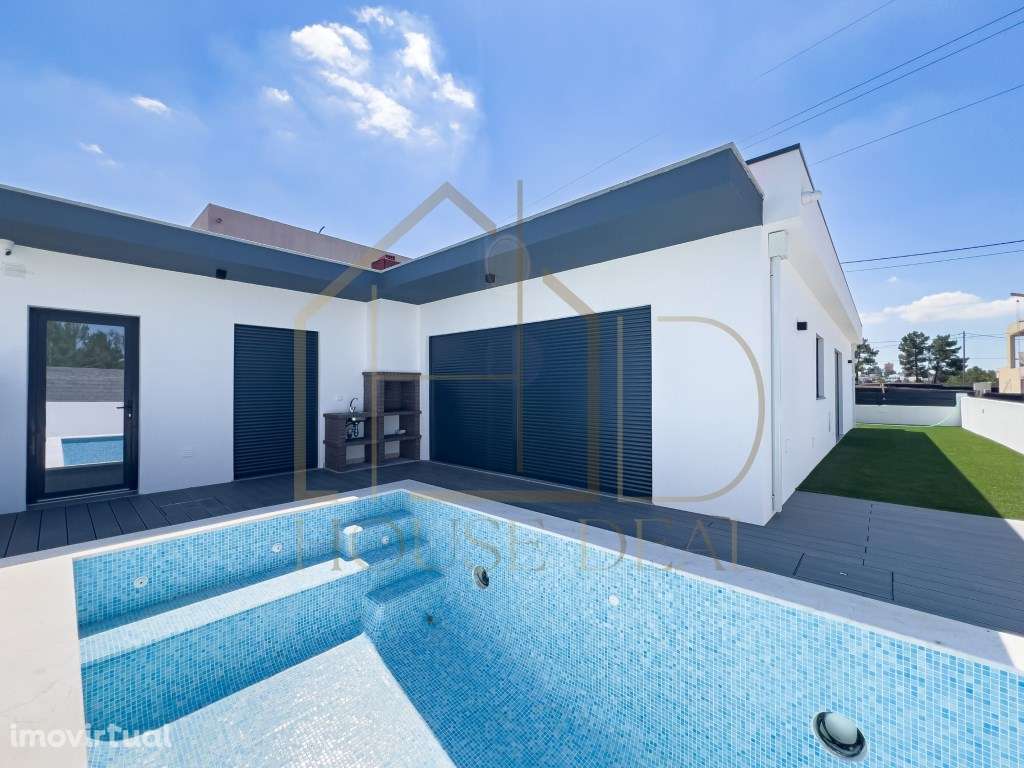 Moradia Térrea T3 +1 com Piscina. Pinhal do General. Fernão Ferro - Grande imagem: 2/41
