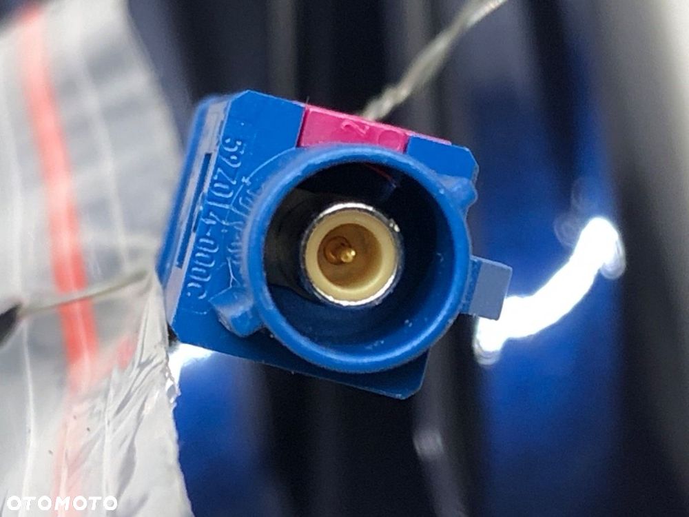 ANTENA DACHOWA REKIN  MASERATI QUATTROPORTE VI 2012 - 2022 3.0 S Q4 302 kW [411 KM] benzyna 2013 - - 6