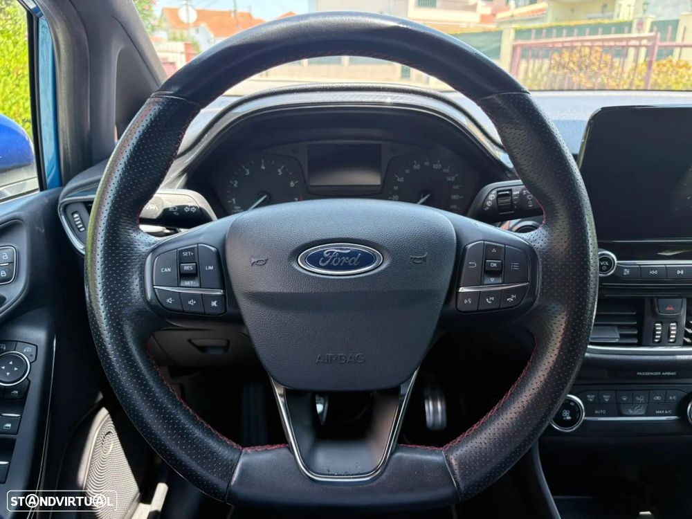 Ford Fiesta 1.0 EcoBoost ST-Line - 37