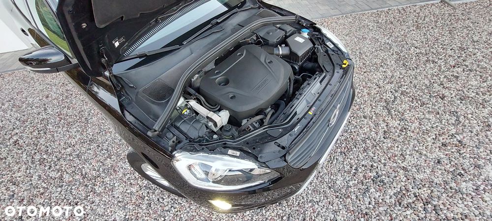 Volvo XC 60 D3 Drive-E Momentum - 32