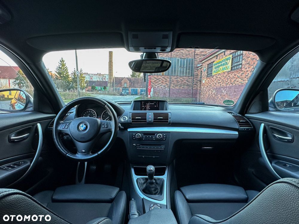 BMW Seria 1 118d Sport Line - 2