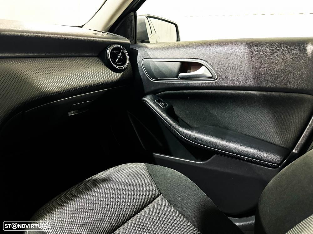Mercedes-Benz A 180 CDI BlueEFFICIENCY Edition - 23