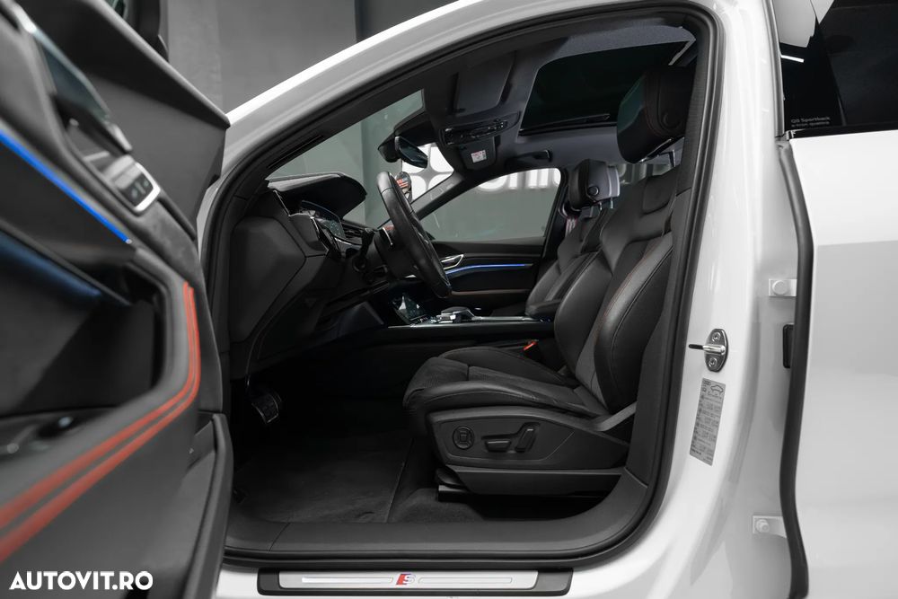 Audi Q8 55 quattro S Line - 22