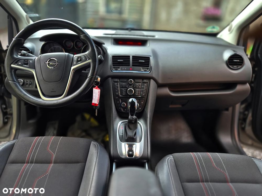 Opel Meriva - 11