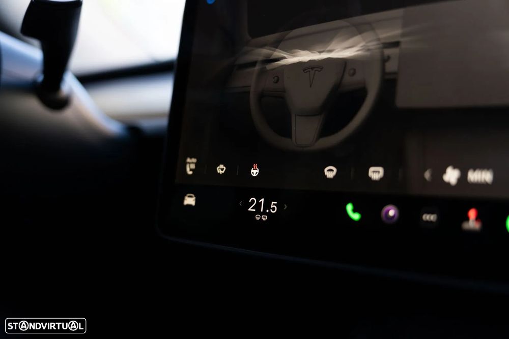 Tesla Model Y Long Range Dual Motor AWD - 24