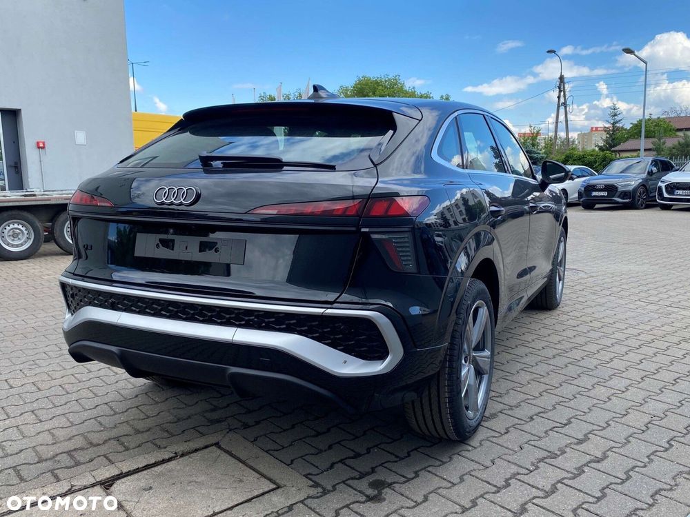 Audi Q3 Sportback - 8