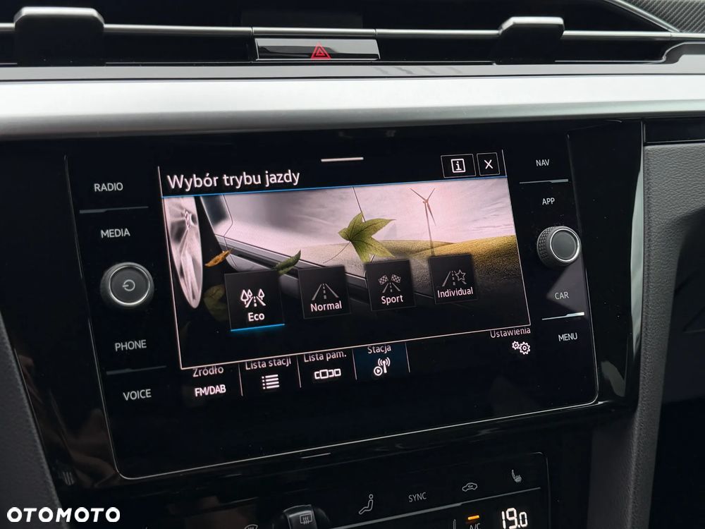 Volkswagen Arteon 2.0 TSI R-Line DSG - 19