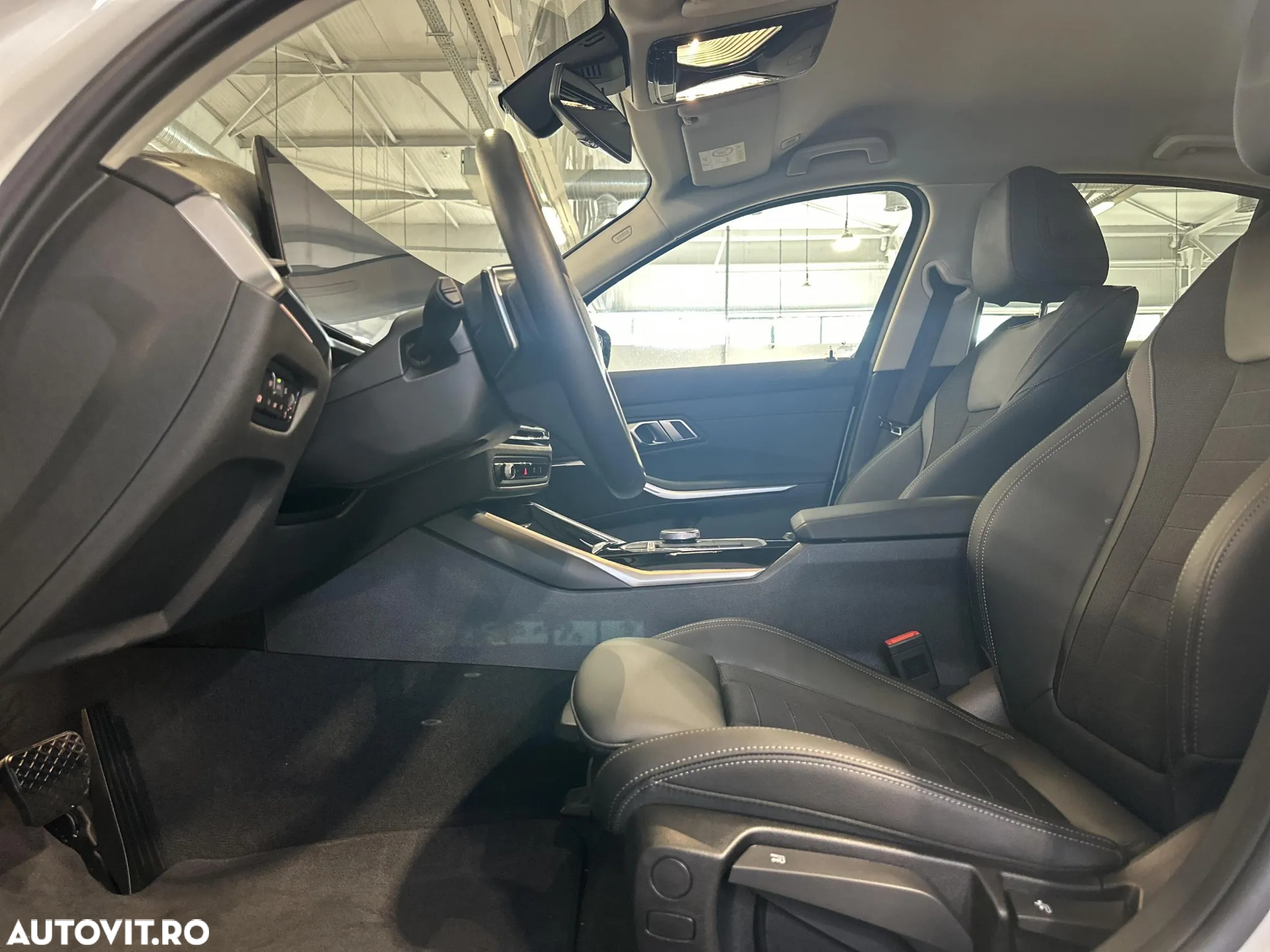 BMW Seria 3 320i xDrive Aut. - 24
