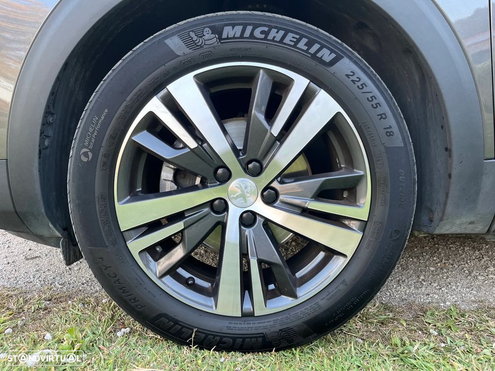 Peugeot 5008 1.5 BlueHDi Allure Pack EAT8 - 26