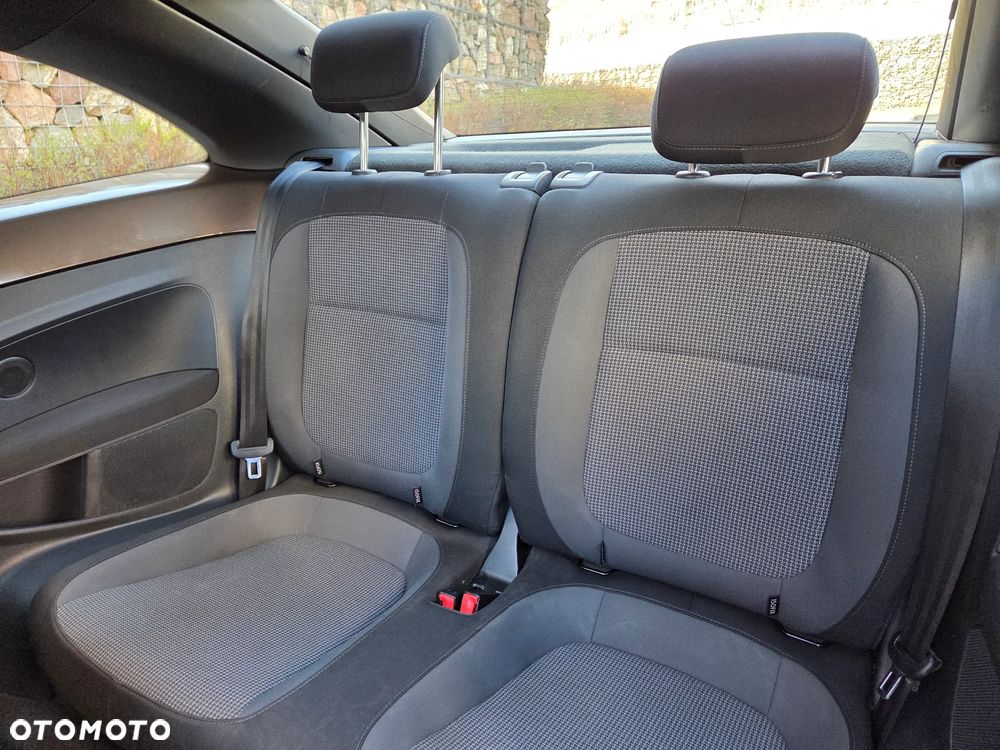 Volkswagen Beetle 1.6 TDI - 12